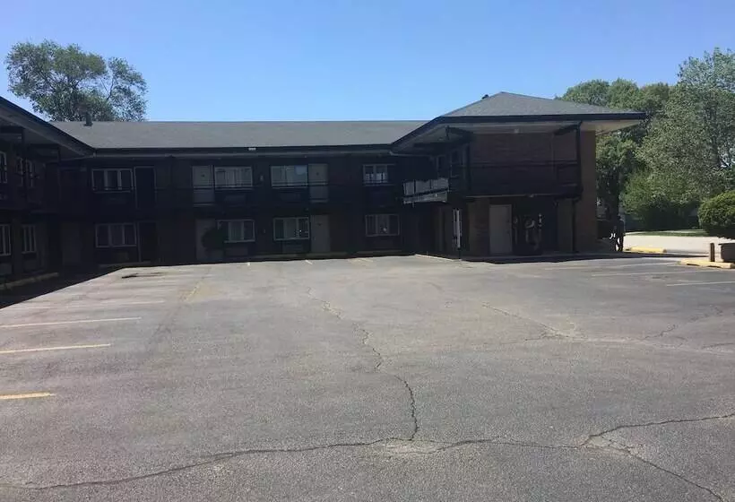 Motelli Midway Inn & Suites