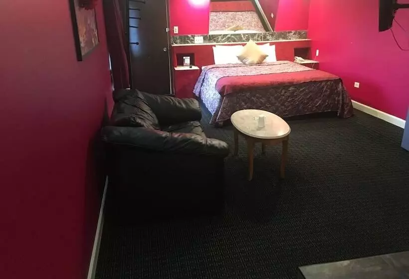 Motelli Midway Inn & Suites