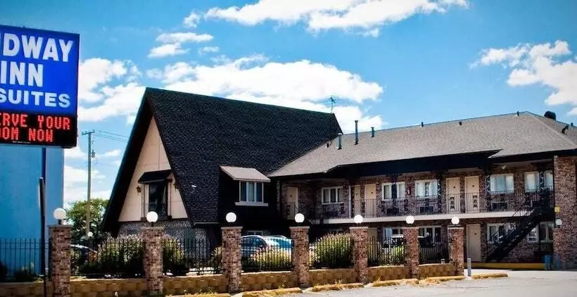 Motelli Midway Inn & Suites