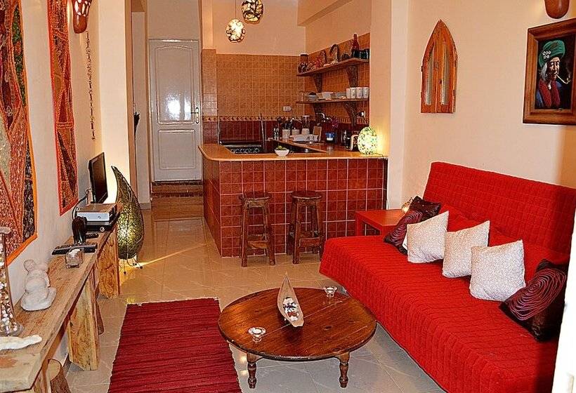 The Cozy Beach House