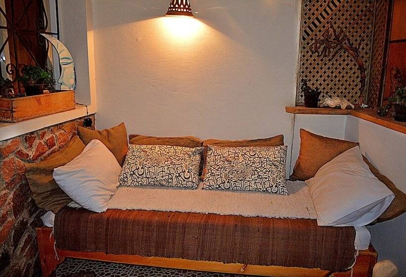 The Cozy Beach House