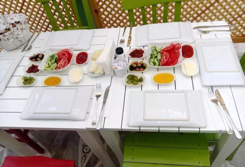 Alya Mou Butik Otel