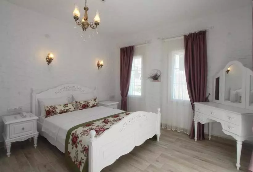 Alya Mou Butik Otel
