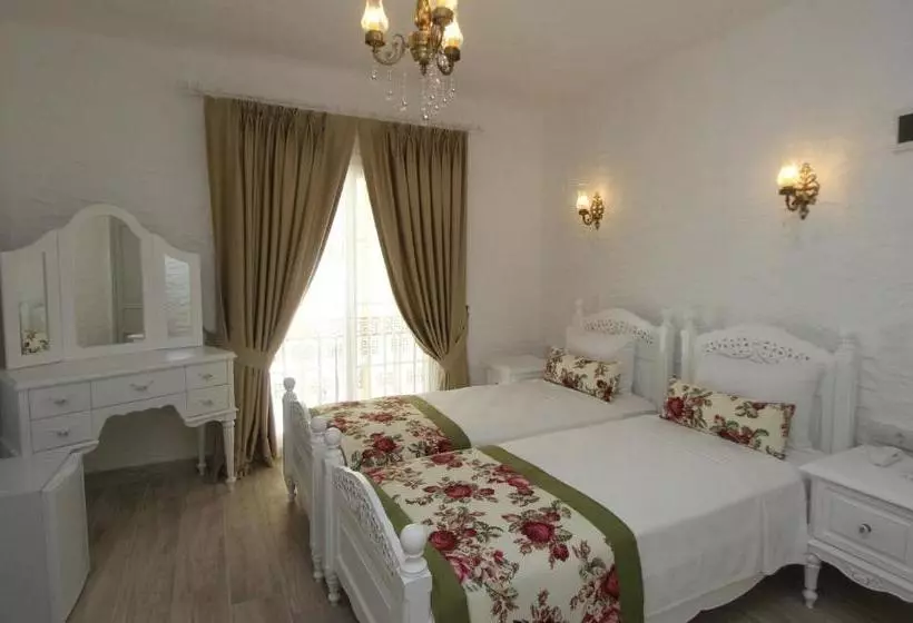 Alya Mou Butik Otel