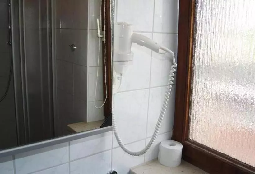 Hotelli Dorfkrug Busum