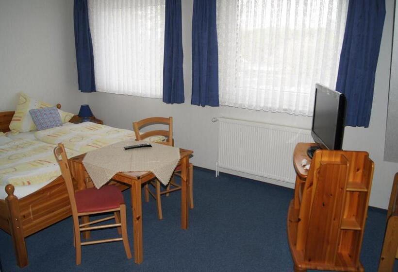 Отель Dorfkrug Busum