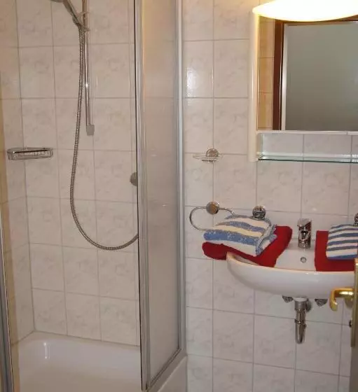 Hotelli Dorfkrug Busum