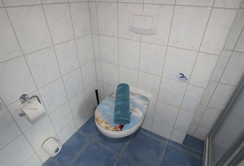 Отель Dorfkrug Busum