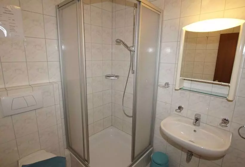 Hotelli Dorfkrug Busum
