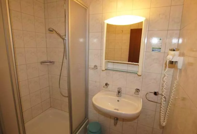 Hotelli Dorfkrug Busum