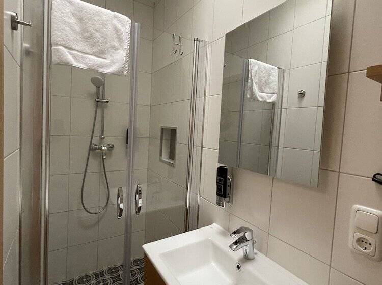 هتل Altes Fährhaus Ehemals Himmel Und Havel