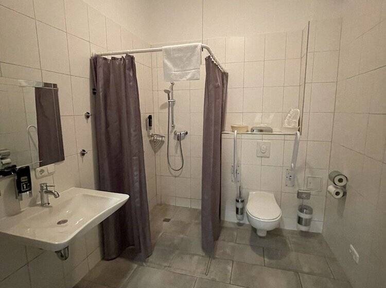 هتل Altes Fährhaus Ehemals Himmel Und Havel