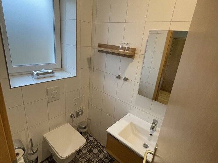 هتل Altes Fährhaus Ehemals Himmel Und Havel