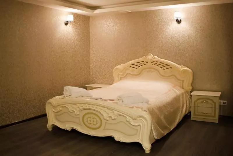 هتل Perina Inn