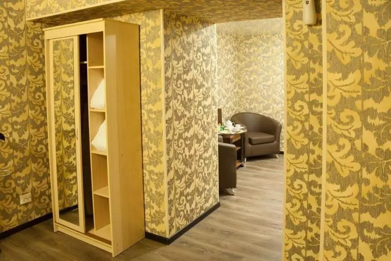 هتل Perina Inn