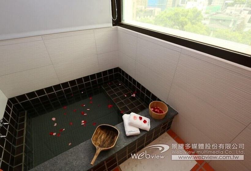 هتل Ruo Shui Hotspring