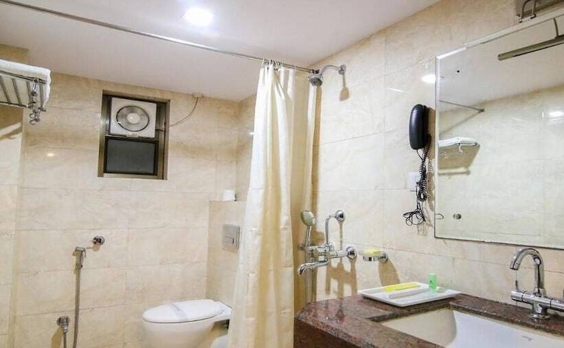 هتل The Mahal Inn