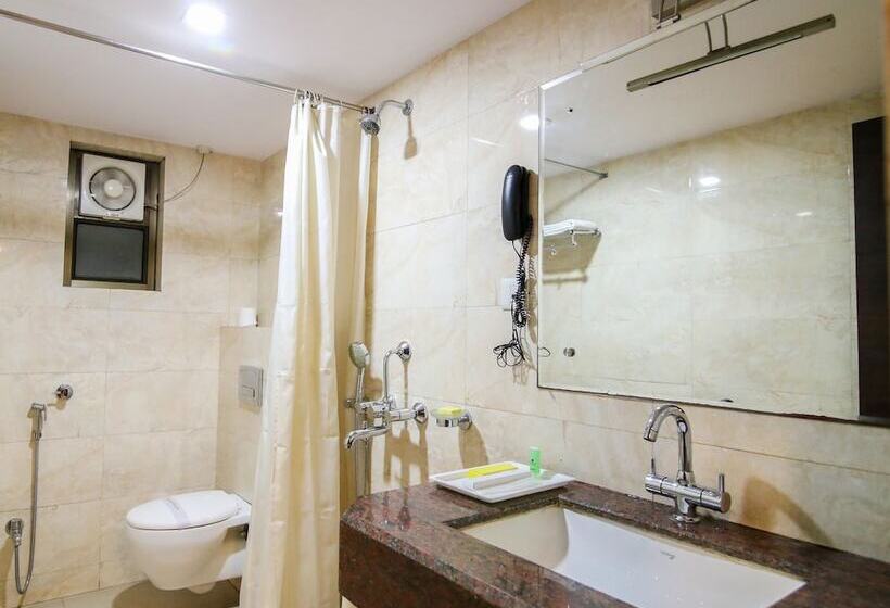 هتل The Mahal Inn