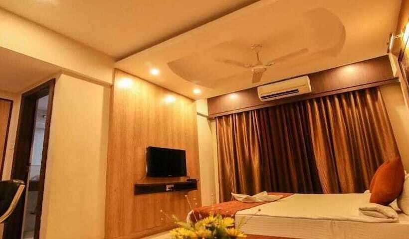 هتل The Mahal Inn