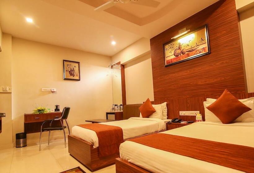 هتل The Mahal Inn