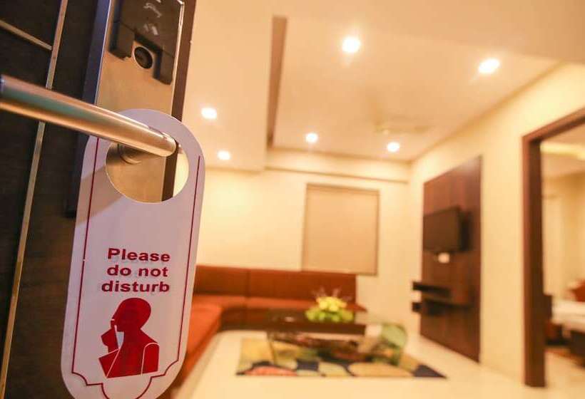 هتل The Mahal Inn