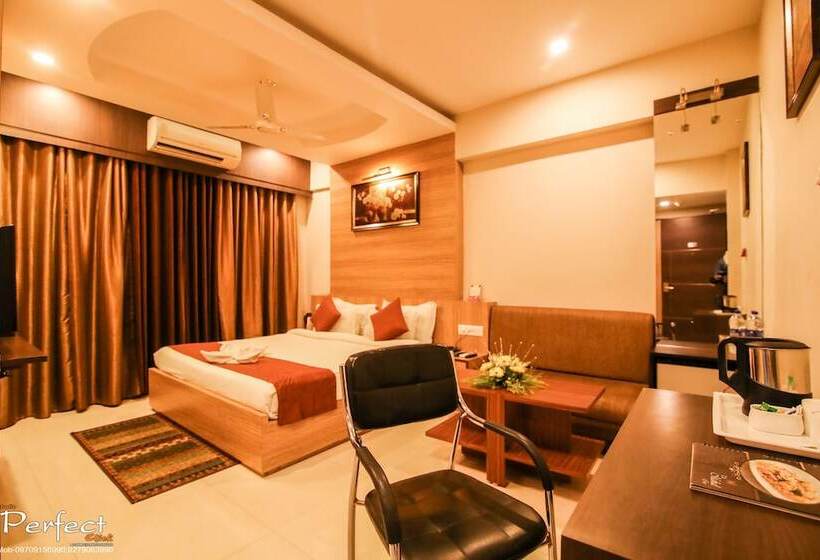 هتل The Mahal Inn