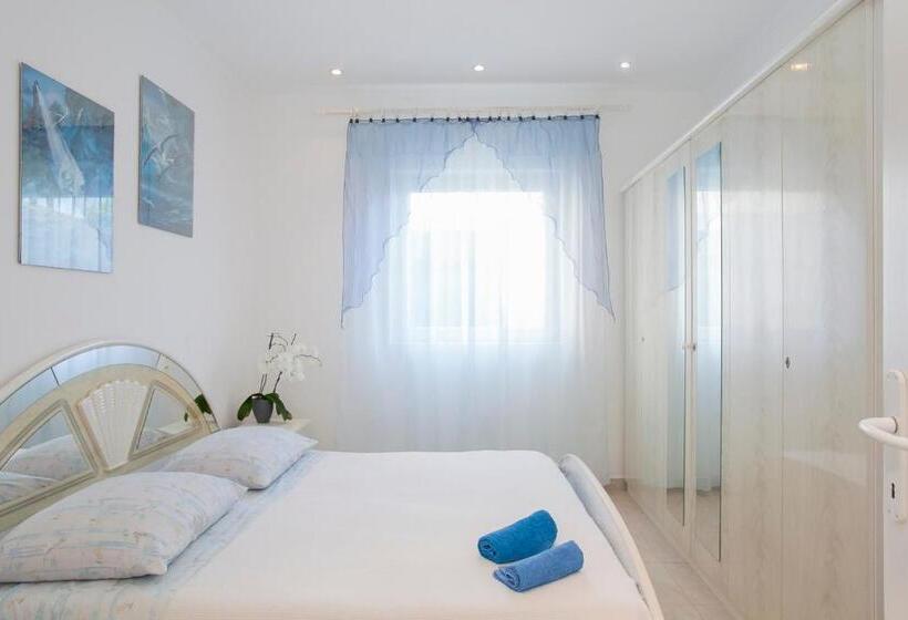 פנסיון Guest House Mara