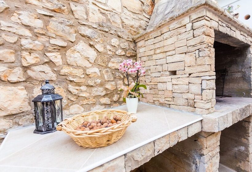 פנסיון Guest House Mara