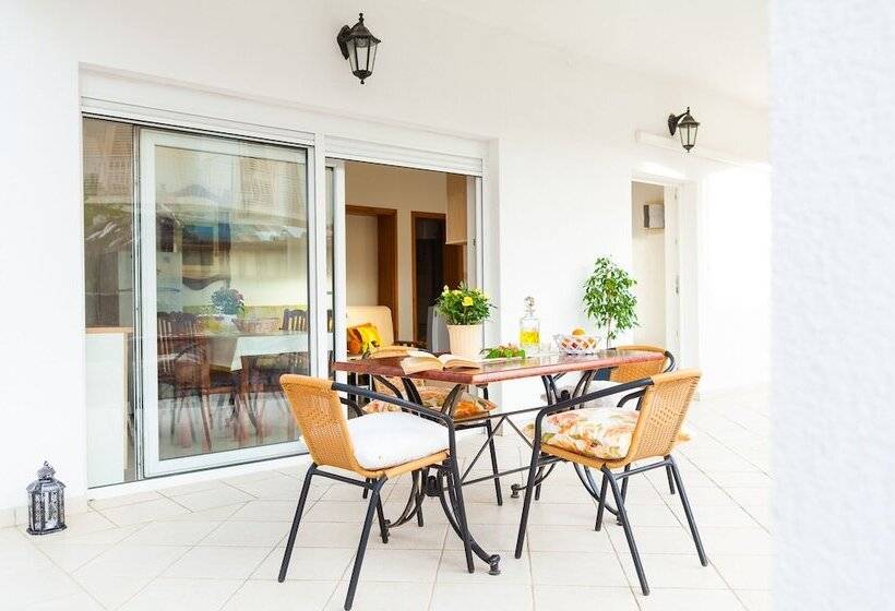 פנסיון Guest House Mara