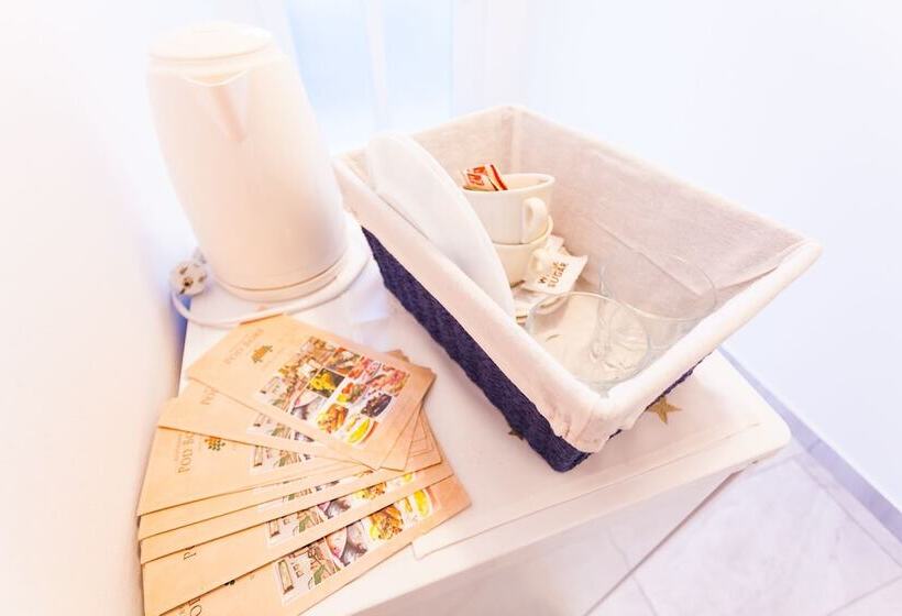 פנסיון Guest House Mara