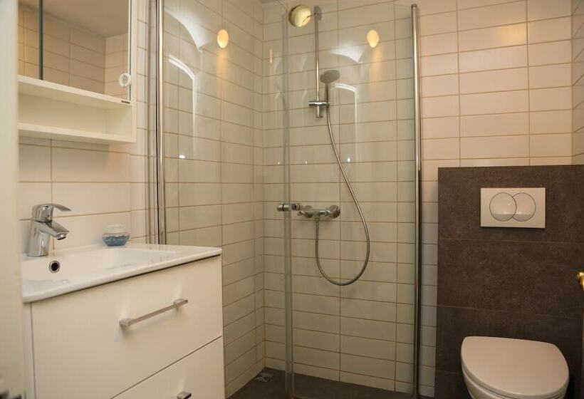 پانسیون Old Cottage   Reynivellir Ii