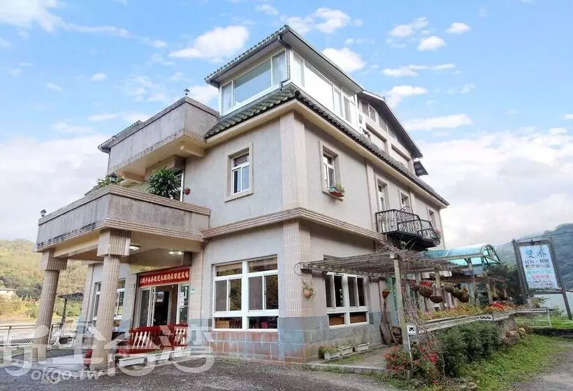 Shuanghu Garden B&b