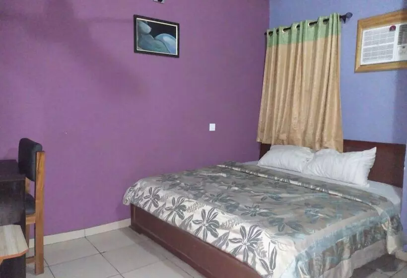 Solochus Hotel & Suites