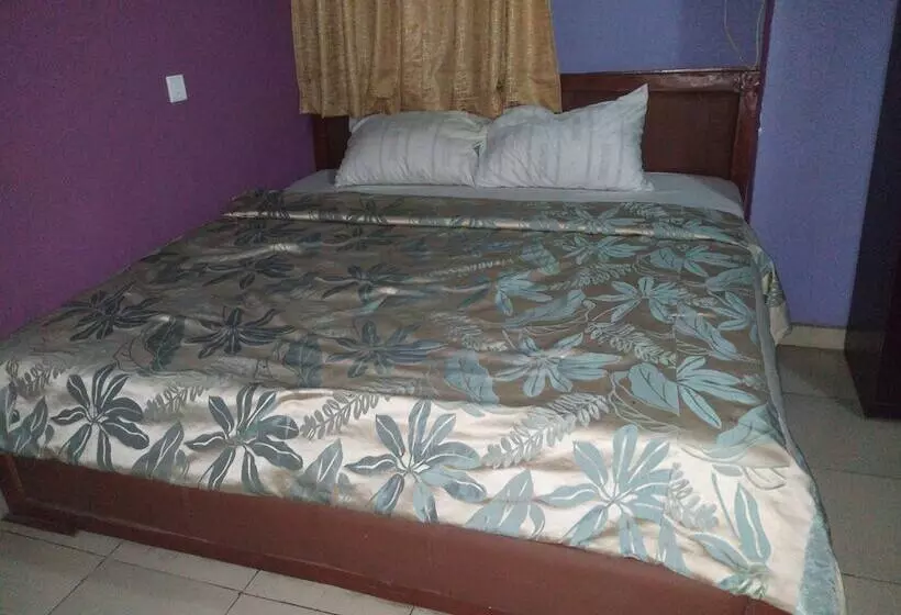 Solochus Hotel & Suites