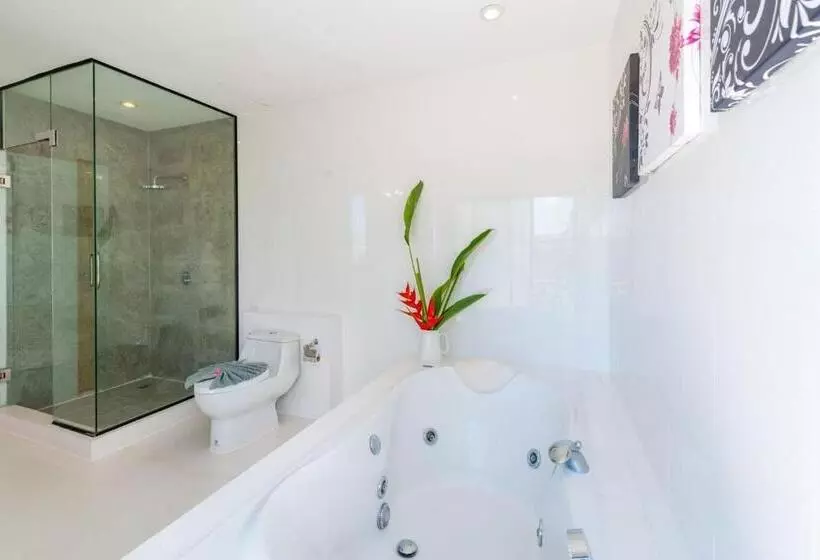 White Stone   Luxurious Sunset View 4 Bed Pool Villa