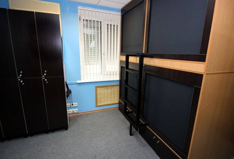 ユースホステル Homebox Capsule