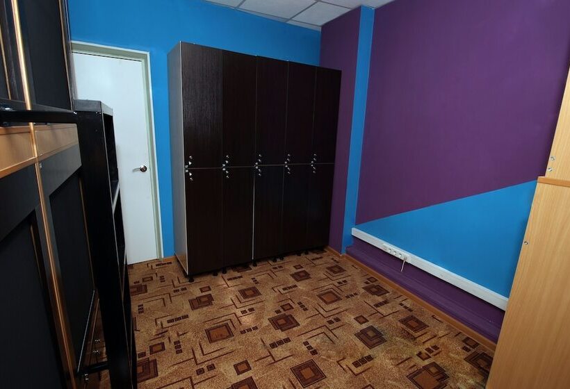 ユースホステル Homebox Capsule