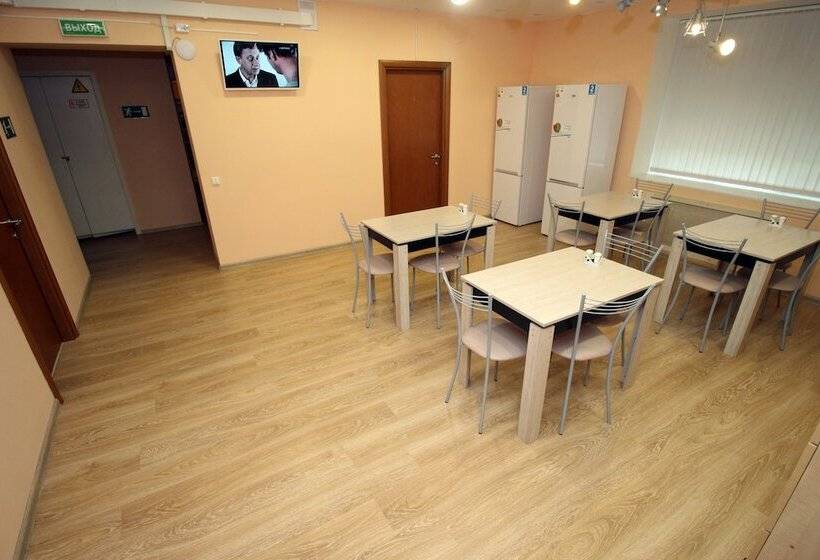 ユースホステル Homebox Capsule