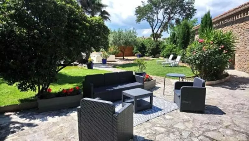 Aamiaismajoitus (B&B) Au Jardin D'amphora