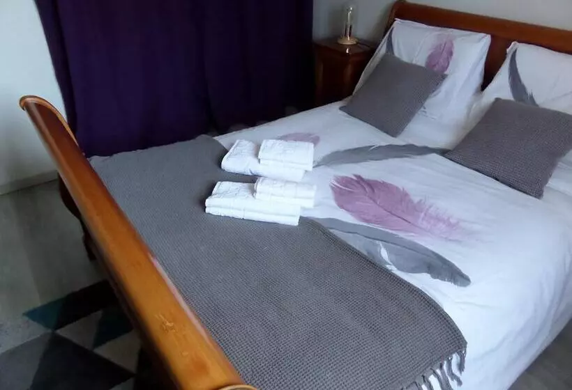 Aamiaismajoitus (B&B) Chambres D'hôtes Ronquer