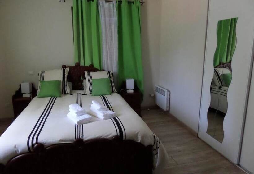 مبيت وإفطار Chambres D'hôtes Ronquer