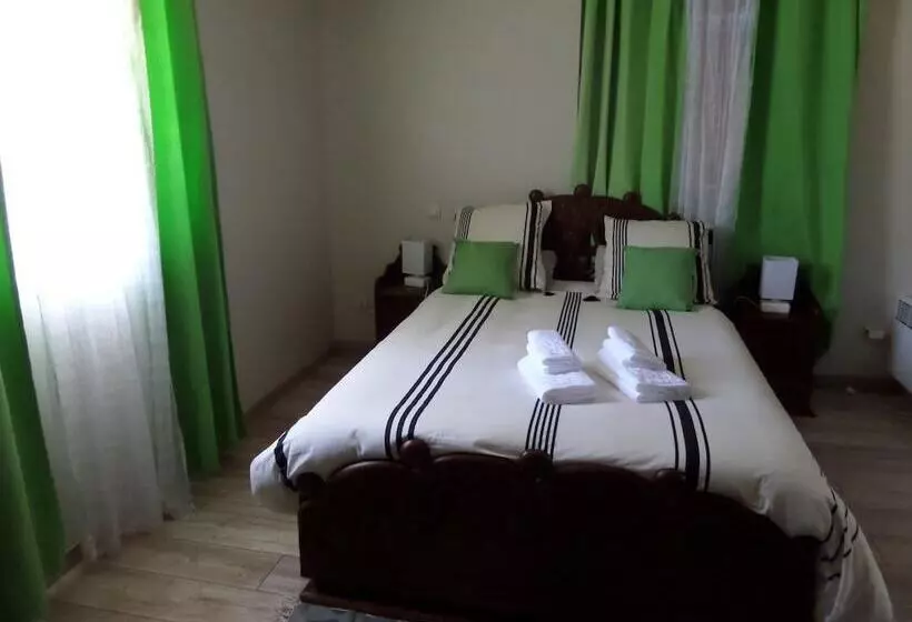 Aamiaismajoitus (B&B) Chambres D'hôtes Ronquer