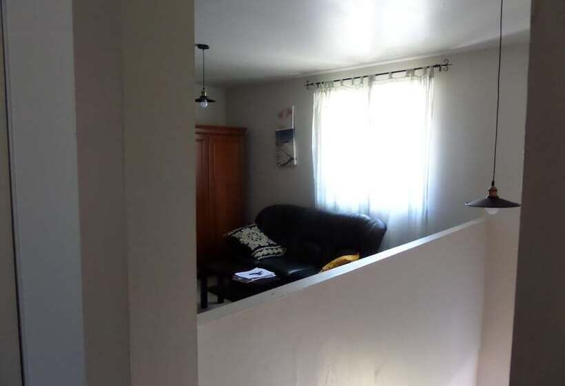 مبيت وإفطار Chambres D'hôtes Ronquer