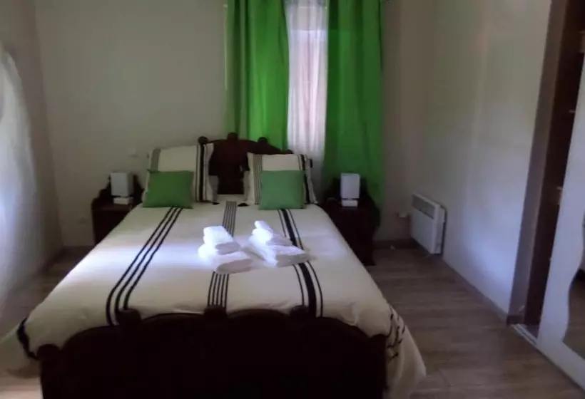 Aamiaismajoitus (B&B) Chambres D'hôtes Ronquer