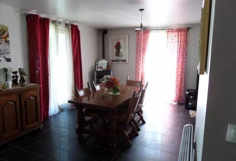 Aamiaismajoitus (B&B) Chambres D'hôtes Ronquer