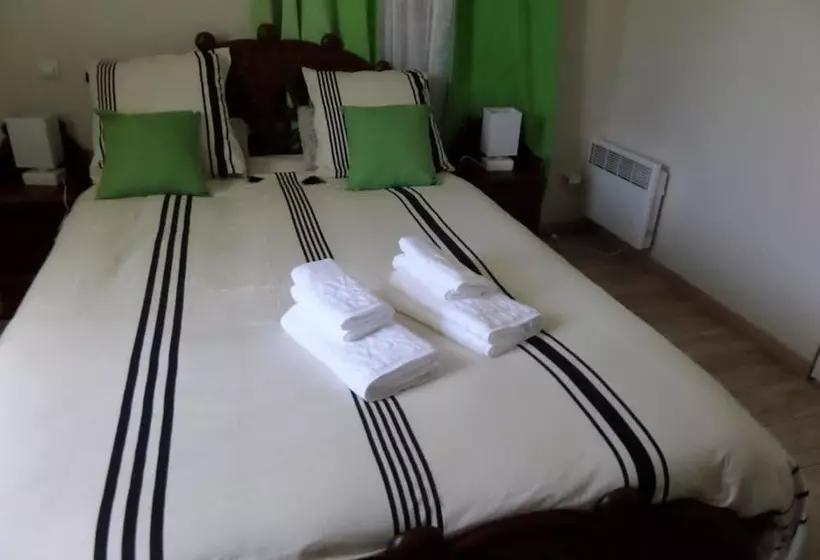 Aamiaismajoitus (B&B) Chambres D'hôtes Ronquer