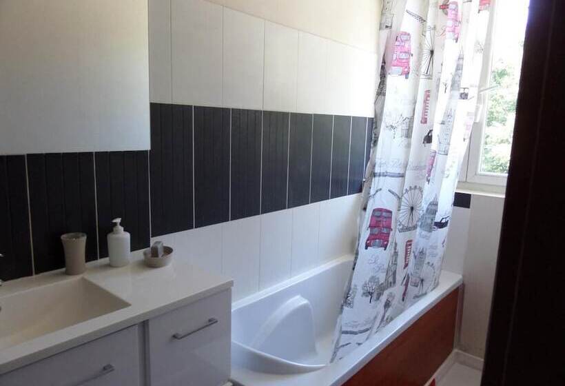 مبيت وإفطار Chambres D'hôtes Ronquer