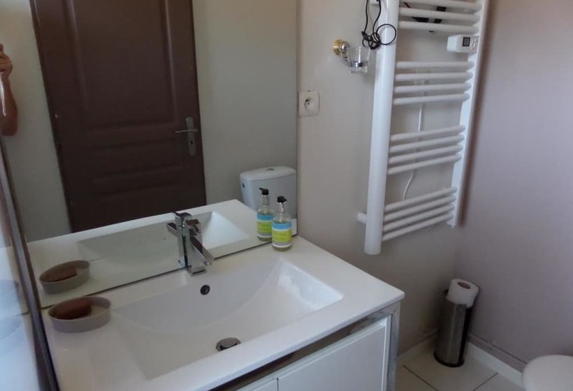 مبيت وإفطار Chambres D'hôtes Ronquer