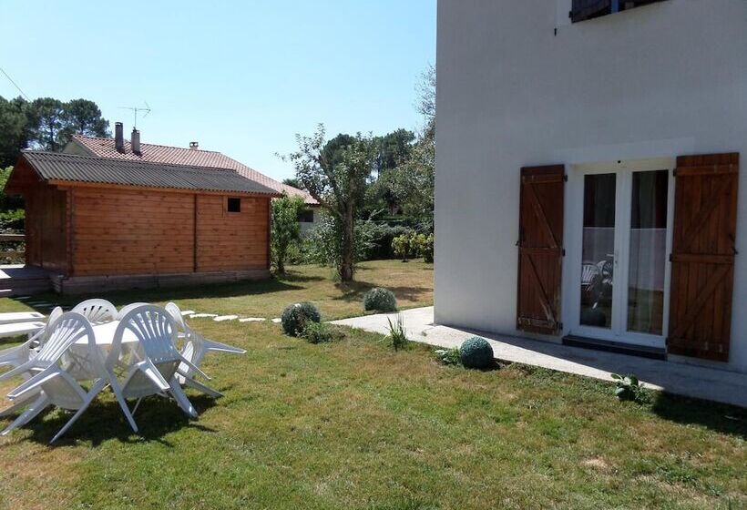 مبيت وإفطار Chambres D'hôtes Ronquer