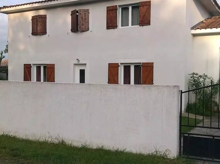 Aamiaismajoitus (B&B) Chambres D'hôtes Ronquer